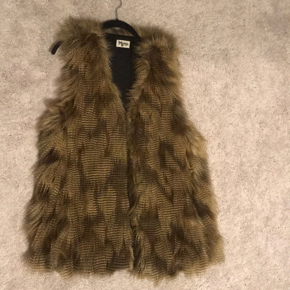 show me your mumu fur vest. NWOT. size L